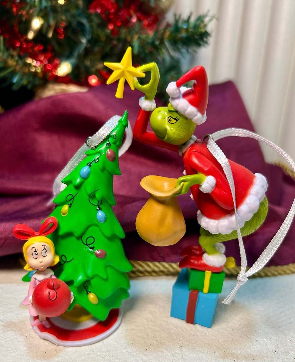 Dr. Seuss How The Grinch Stole Christmas 2 Pack Christmas Ornaments